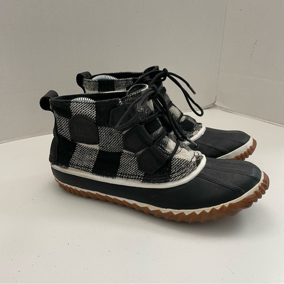 Sorel Shoes - Sorel Out 'n About X Madewell Boots Rain Snow Ankle Flannel Buffalo Check Black